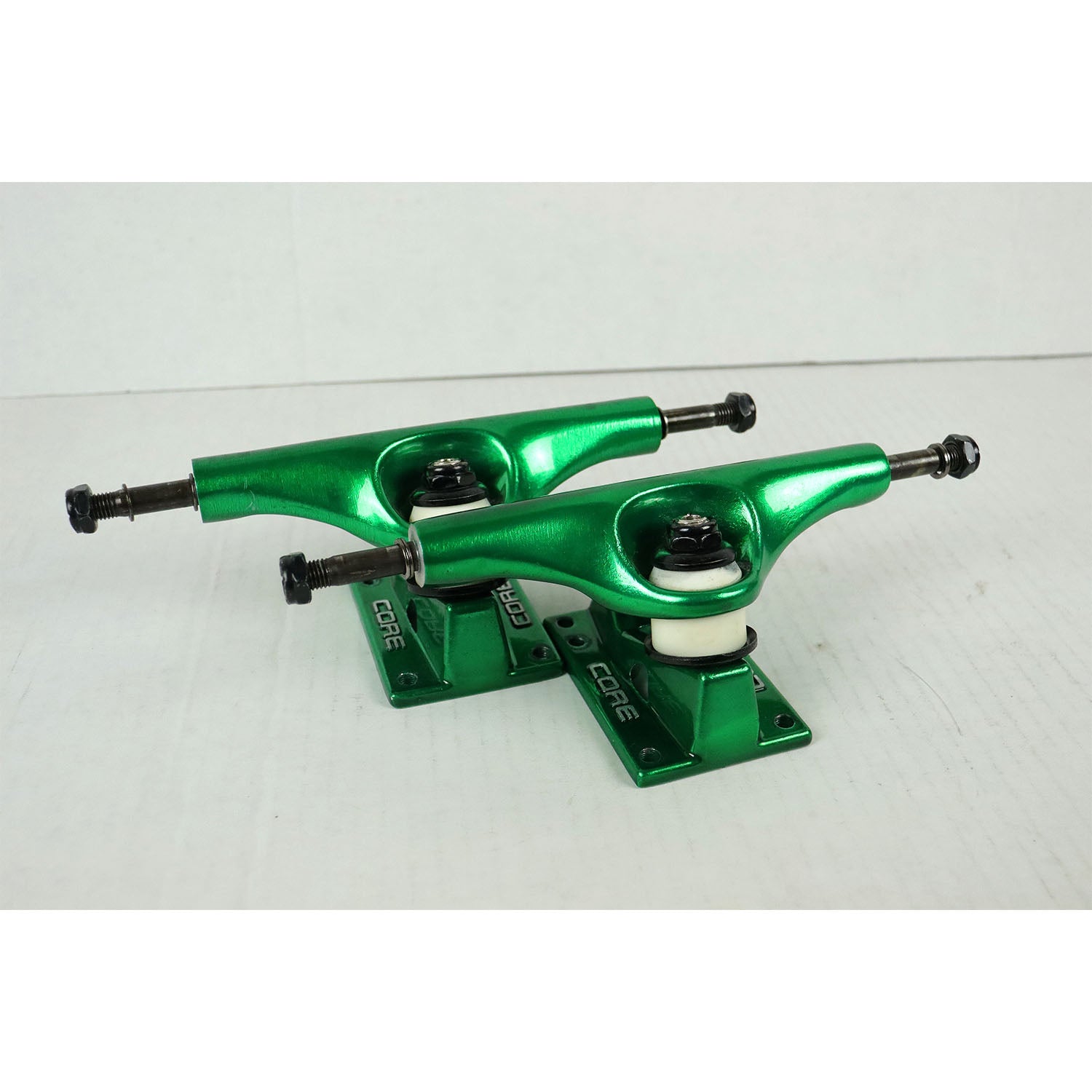 Blem Core Hollow Skateboard Trucks 5.5 (8.25") Green / Green Base