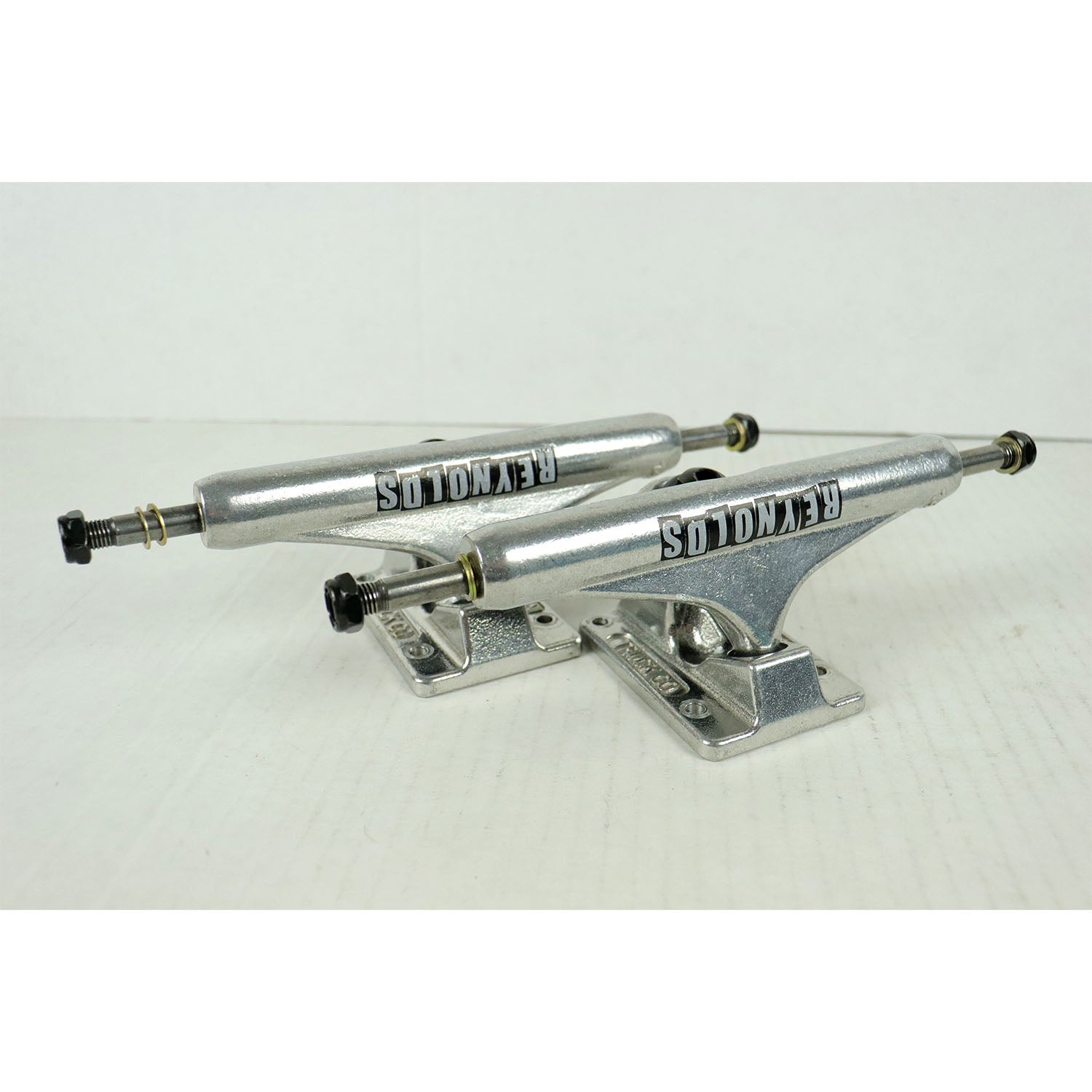 Blem Independent Skateboard Trucks Mid Pro Hollow Andrew Reynolds 149 (8.5") Pair