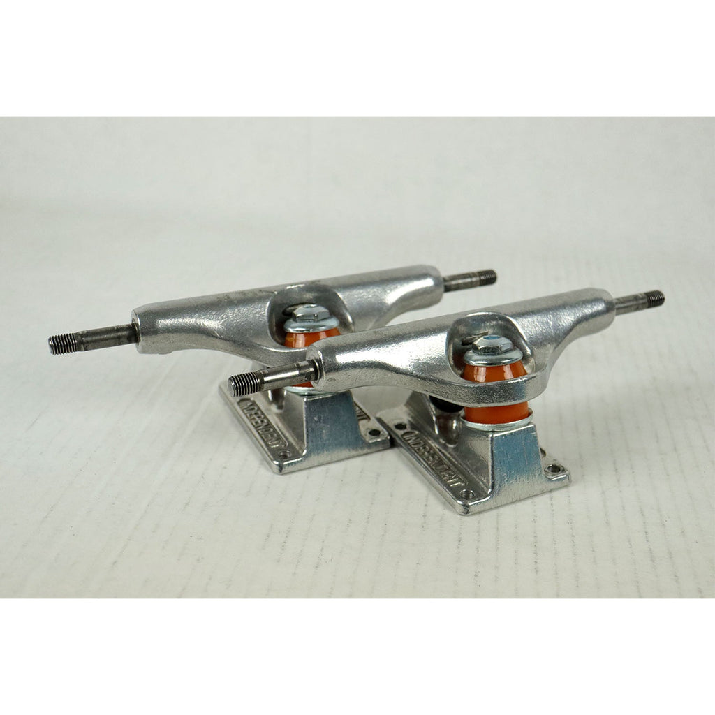 Blem Independent Skateboard Trucks Mids Silver 139 (8.0") - Missing Hardware