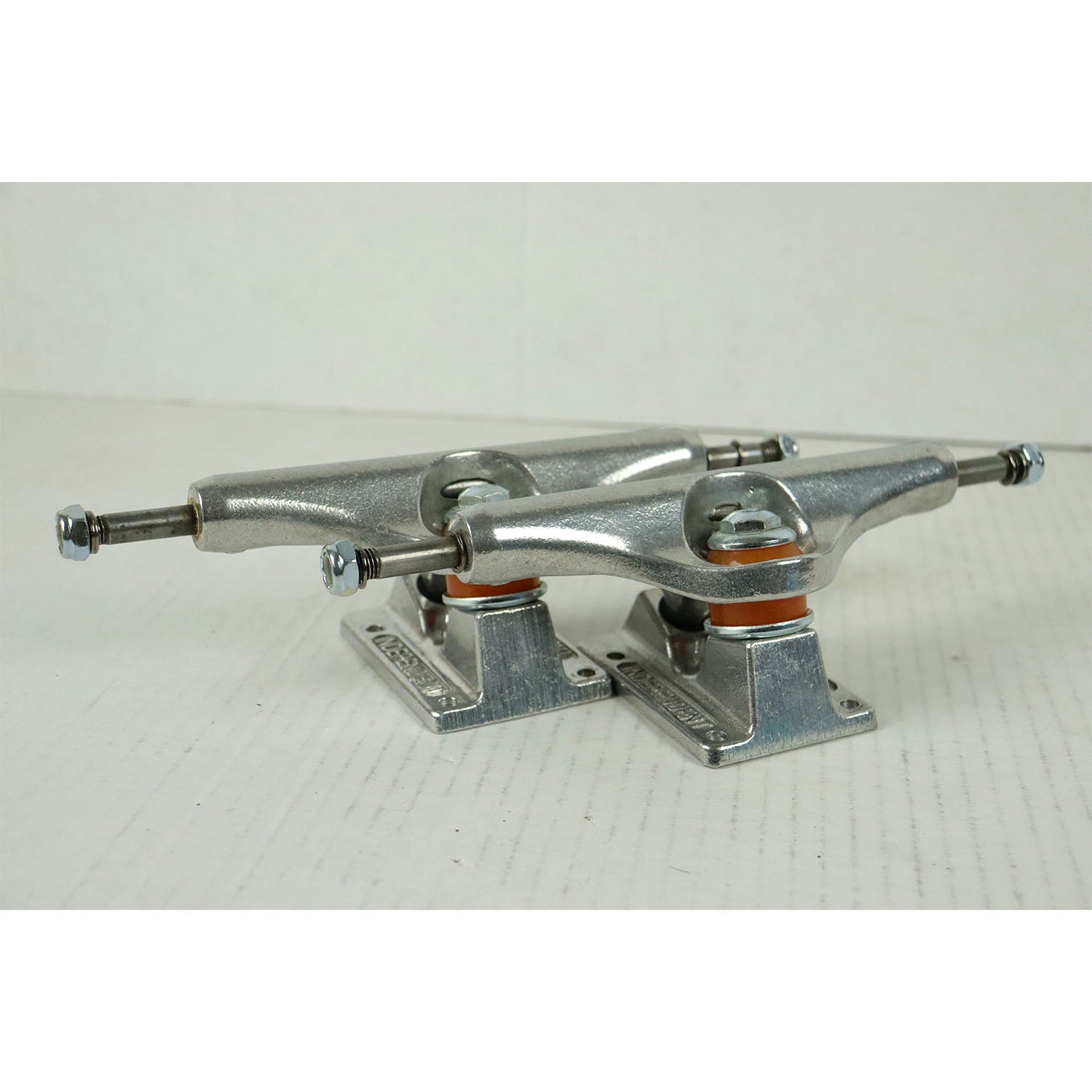 Blem Independent Skateboard Trucks Mids Silver 149 (8.5")