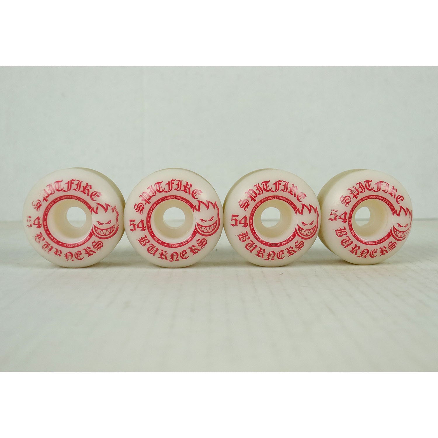 Blem Spitfire Wheels Burners 54mm 99A White/Red