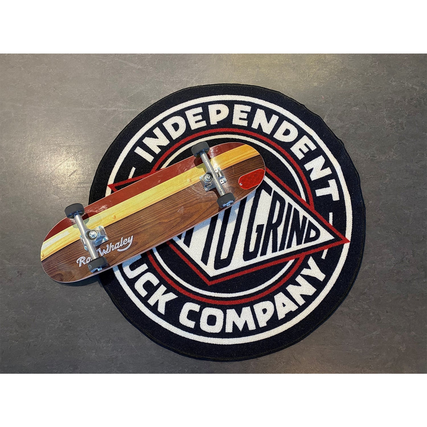 Independent Trucks Rug BTG Summit Black/White