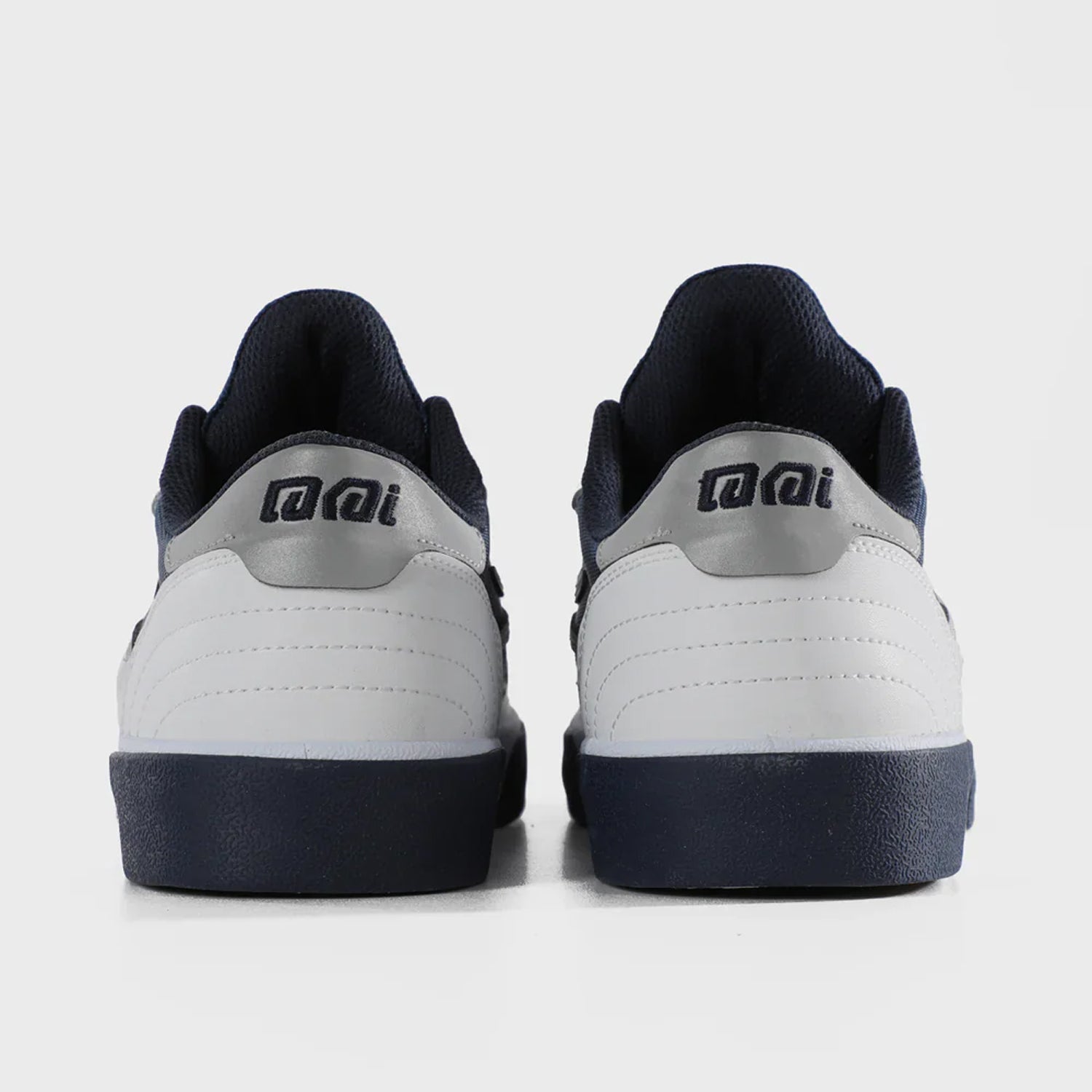 Lakai Skateboard Shoes Cambridge White Leather Reflective Navy